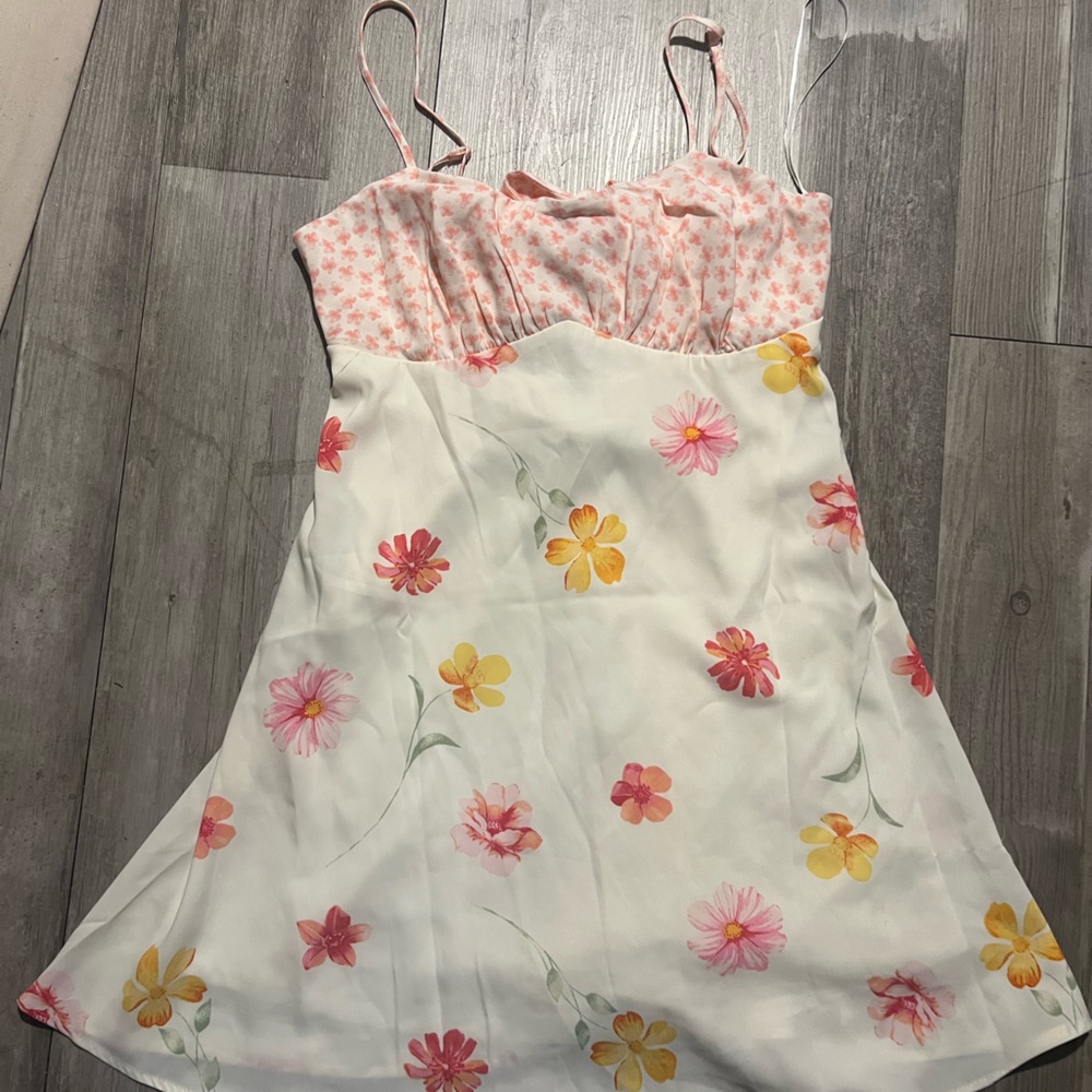 Francesca’s Audrey Bow Back Floral Mini Dress